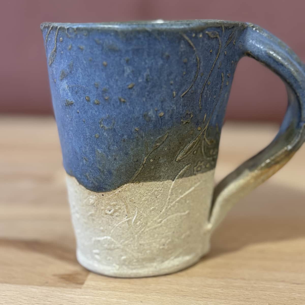 Hrnek vysoký modrý